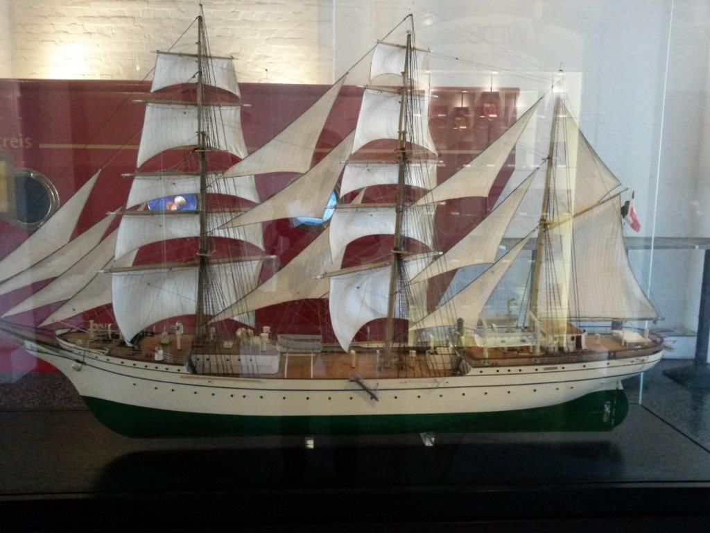 190227 IMM STS HeHü Klasse 6c Modellschiff