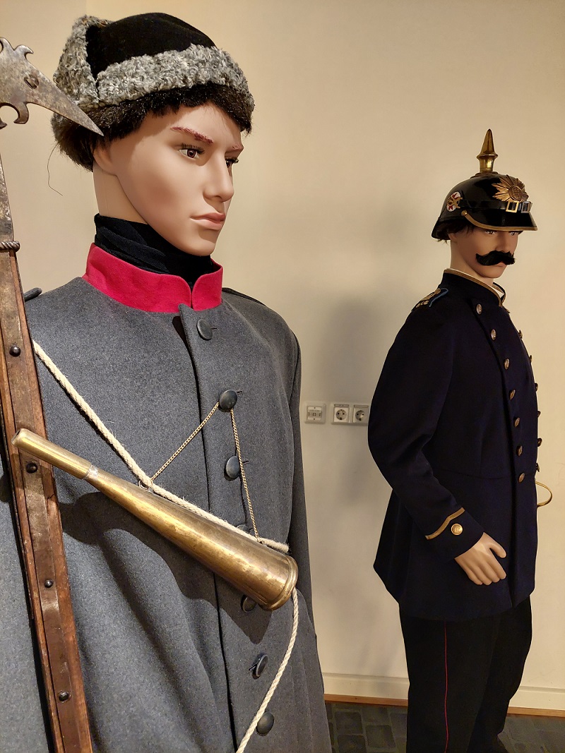 Polizeiuniformem aus alter Zeit im Polizeimuseum