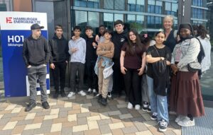 Hamburg Energie mit Nerlson Mandela Schule Gruppenfoto