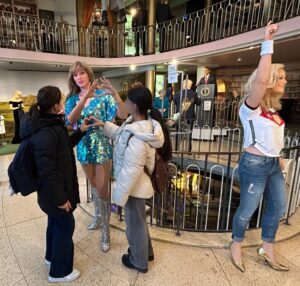 Emil Krause Schule im Panoptikum mit Taylor Swift