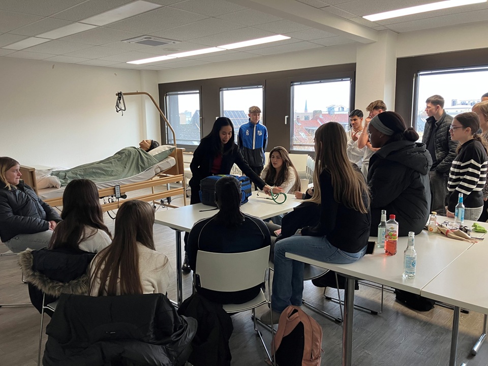 Goldbach mit Max Brauer Schule und Puppe 2025 Goldbach mit Max Brauer Schule und Puppe 2025